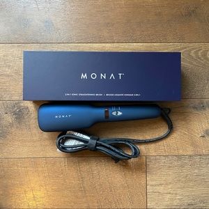 NWT Monat 2-1 Ionic Straightening Brush